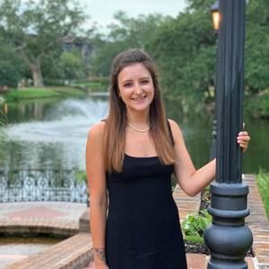 Meet your Posher, Laura